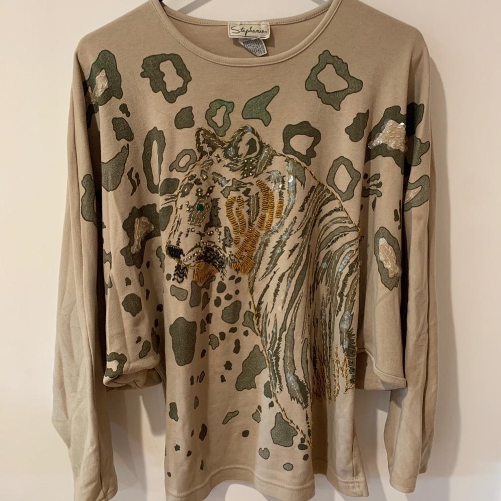 Stephanie embroidered tiger top. Size L Vintage